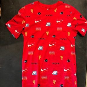 Nike mens S shirt
